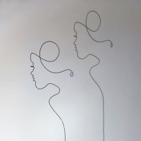 femmes-d-Afriqiue-1-2-lor-femme-laure-simoneau-sculpture-fil-de-fer-wire-art-artwork-paris-oneline-atelierlor-esthetique-geisha-fildeferiste-shadow